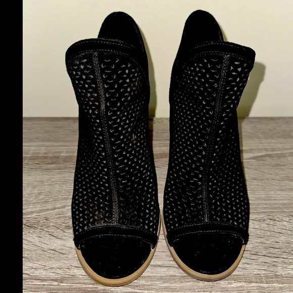 Lucky Brand Shoes - Lucky Brand Larise Black Peep Toe Ankle Bootie 11